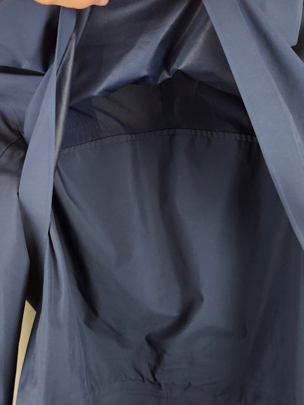 Lululemon Navy Blue Rain Rebel Hooded Jacket sz 8 - Picture 8 of 14
